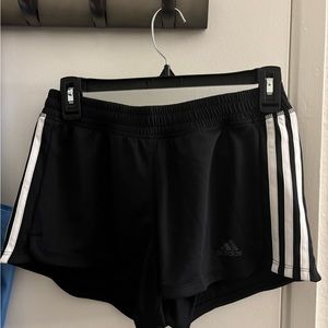 NWT Adidas training short size XS